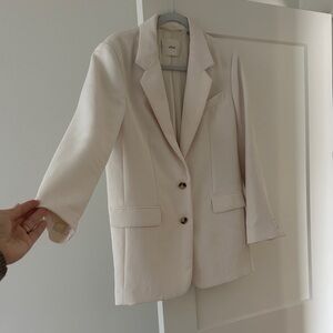 Wilfred Aritzia Cream Blazer